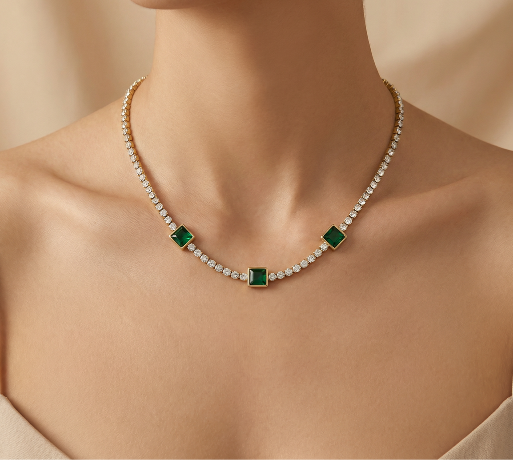 Green Stone Crystal Pendant Necklace