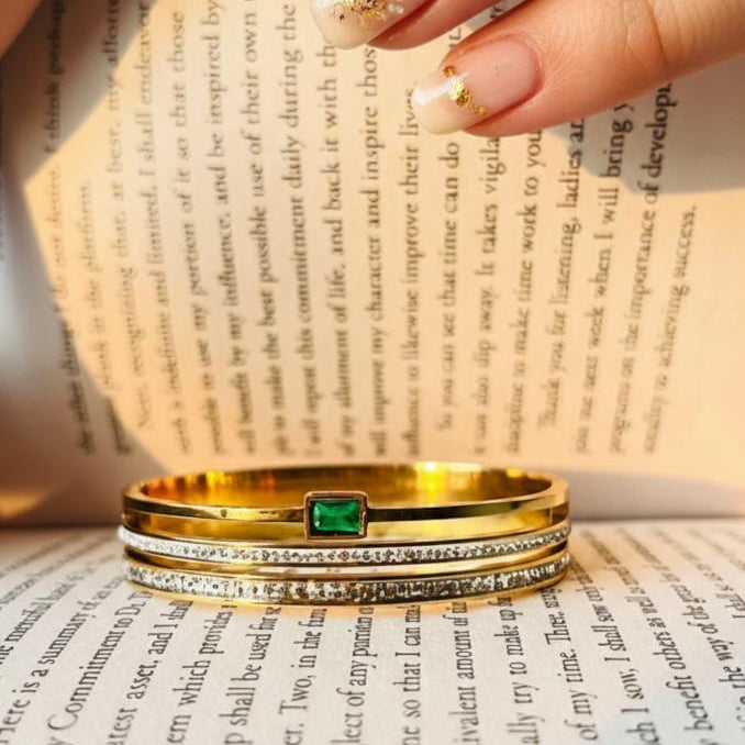 EMERALD LINK BANGLE