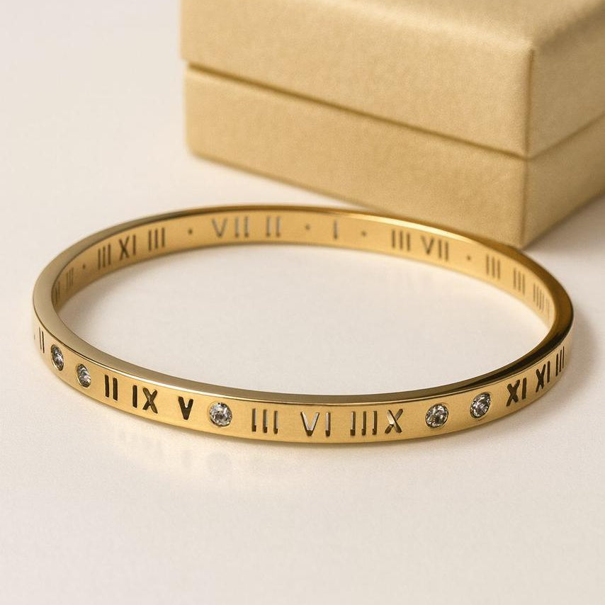 ROMAN CUFF