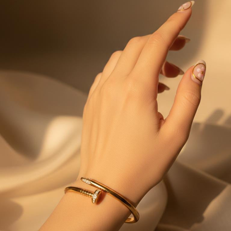 MINIMAL AURA CUFF